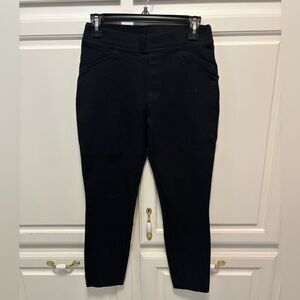 Spanx Black Pull On Back Slit Ankle Pants Women’s Size Medium